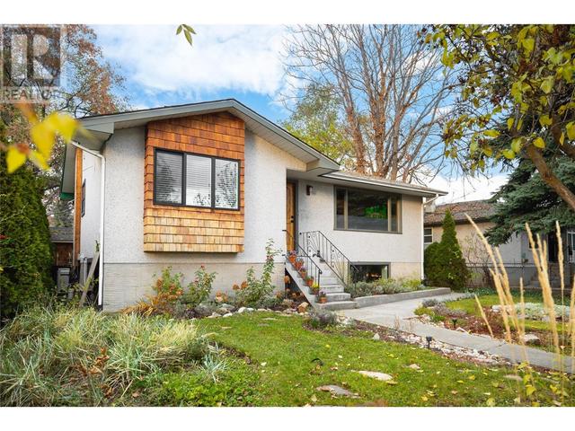 746 Fuller Avenue, House detached with 5 bedrooms, 2 bathrooms and 4 parking in Kelowna BC | Image 1