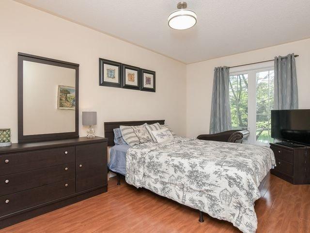 24 Lancewood Cres, Townhouse with 3 bedrooms, 4 bathrooms and 1 parking in Brampton ON | Image 11