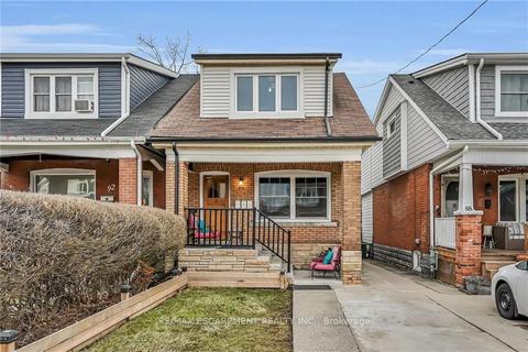90 Rosslyn Ave S, House detached with 3 bedrooms, 3 bathrooms and 1 parking in Hamilton ON | Card Image