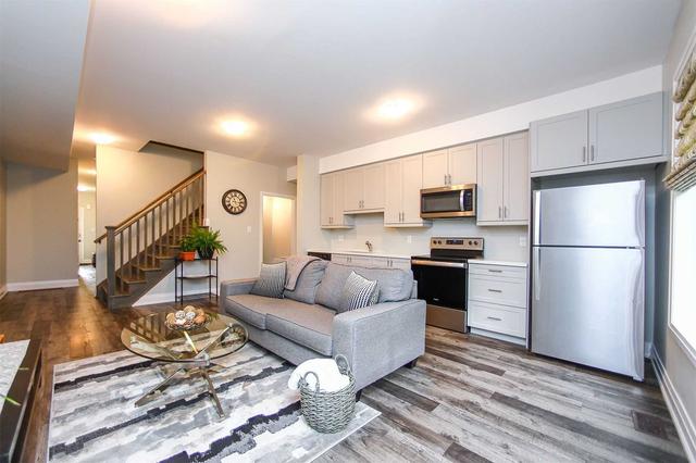 unit 12 - 24 Stonehart Lane, House attached with 2 bedrooms, 3 bathrooms and 2 parking in Barrie ON | Image 9