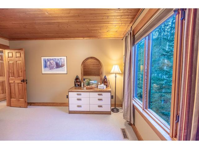 4516 Timberline Crescent, House detached with 5 bedrooms, 4 bathrooms and 4 parking in East Kootenay A BC | Image 35