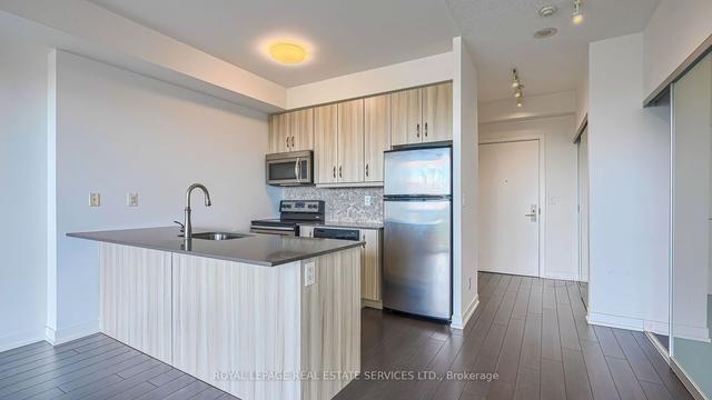 1212 - 5101 Dundas St W, Condo with 2 bedrooms, 1 bathrooms and 1 parking in Toronto ON | Image 3