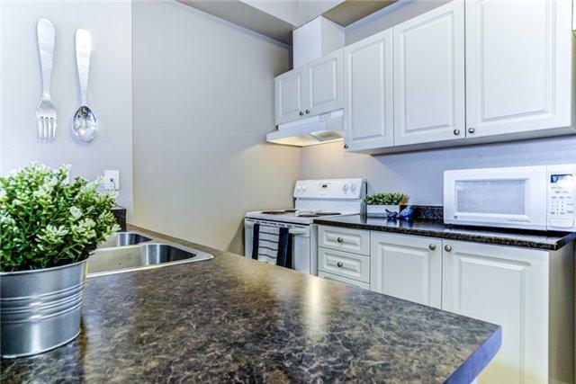 310 - 1 Sidney Lane, Condo with 2 bedrooms, 1 bathrooms and 1 parking in Clarington ON | Image 10
