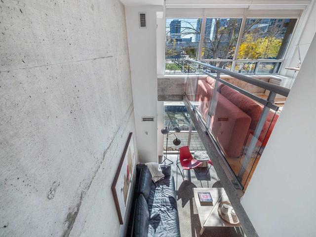 103 - 954 King St W, Condo with 2 bedrooms, 2 bathrooms and 1 parking in Toronto ON | Image 21