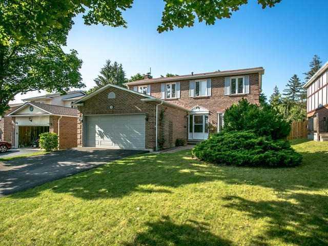 30 Colette Dr, House detached with 4 bedrooms, 3 bathrooms and 4 parking in Whitby ON | Image 1