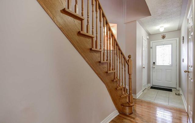 9 - 21 Eastview Gate, Townhouse with 3 bedrooms, 3 bathrooms and 2 parking in Brampton ON | Image 3