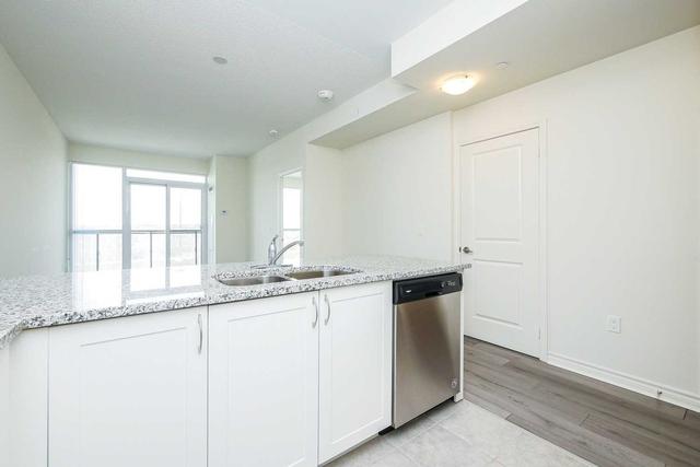 818 - 349 Rathburn Rd W, Condo with 1 bedrooms, 1 bathrooms and 1 parking in Mississauga ON | Image 2