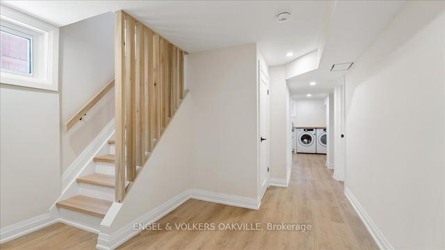 19 Rayside Dr, House detached with 4 bedrooms, 2 bathrooms and 3 parking in Toronto ON | Image 13