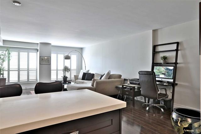 317 - 25 The Esplanade Dr, Condo with 1 bedrooms, 1 bathrooms and 0 parking in Toronto ON | Image 32