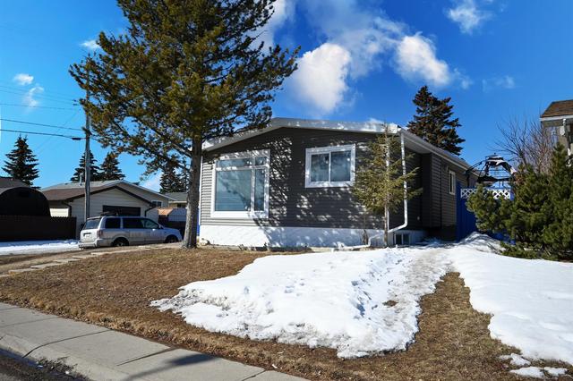 275 Margate Close Ne, House detached with 7 bedrooms, 2 bathrooms and 5 parking in Calgary AB | Image 3