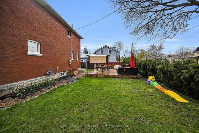 134 Peel St, House detached with 3 bedrooms, 2 bathrooms and 3 parking in Brantford ON | Image 32