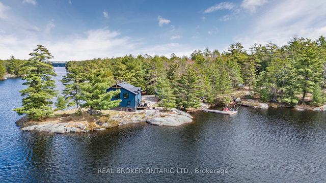 1044 Russells Lane, House detached with 4 bedrooms, 3 bathrooms and 13 parking in Gravenhurst ON | Image 1