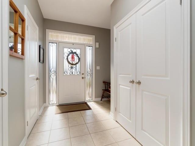 333 Valridge Dr, House detached with 3 bedrooms, 3 bathrooms and 4 parking in Hamilton ON | Image 3