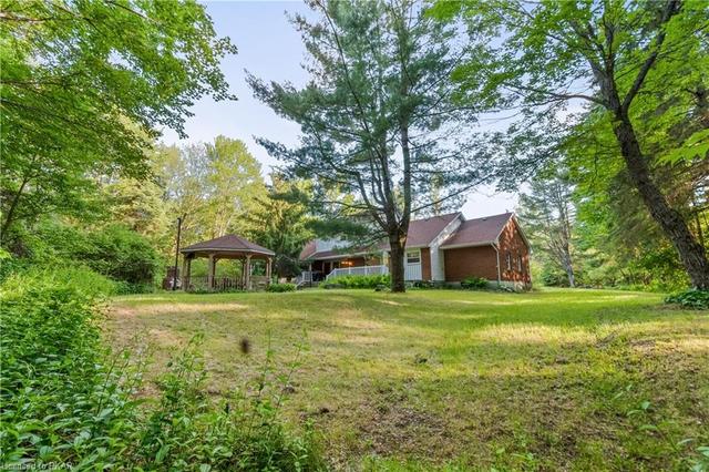 1585 County Road 46, House detached with 3 bedrooms, 2 bathrooms and 12 parking in Havelock Belmont Methuen ON | Image 5
