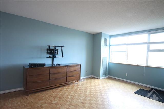 808 - 555 Brittany Drive, Condo with 1 bedrooms, 1 bathrooms and 1 parking in Ottawa ON | Image 7