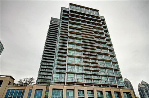 t4 - 165 Legion Rd N, Condo with 1 bedrooms, 2 bathrooms and 1 parking in Toronto ON | Image 1