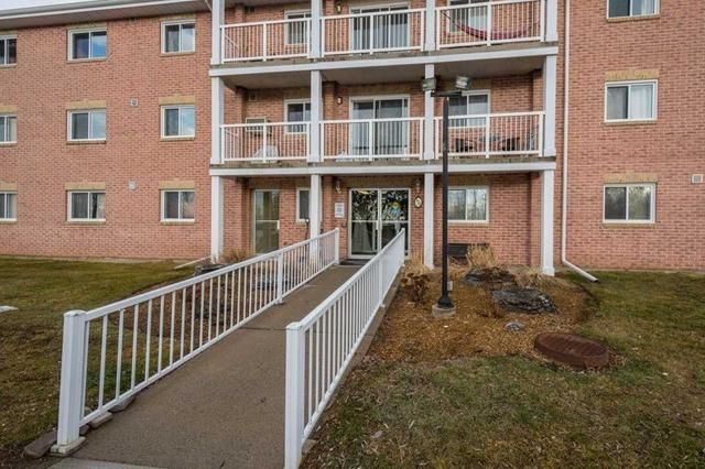 105 - 175 Haig Rd, Condo with 3 bedrooms, 2 bathrooms and 1 parking in Belleville ON | Image 9