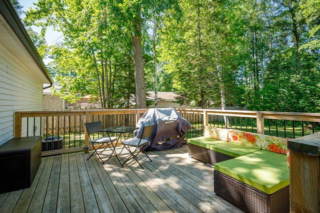 158 Zoo Park Rd, House detached with 2 bedrooms, 1 bathrooms and 4 parking in Wasaga Beach ON | Image 27