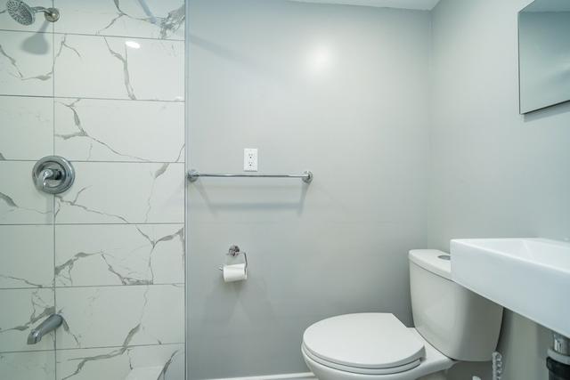 716 Richmond St W, House attached with 3 bedrooms, 5 bathrooms and 2 parking in Toronto ON | Image 24