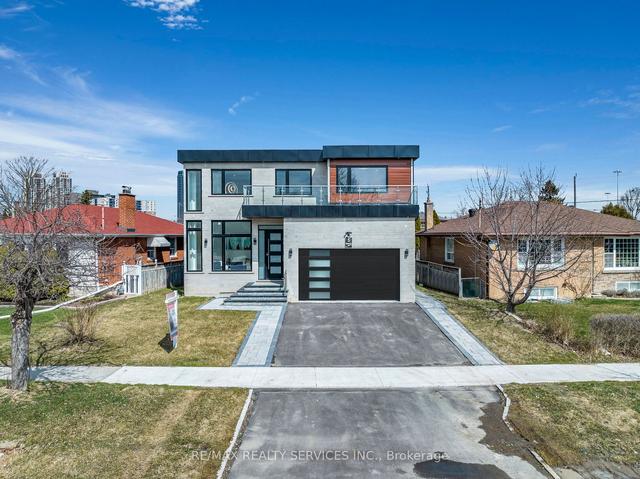 5 Baskerville Cres, House detached with 5 bedrooms, 5 bathrooms and 6 parking in Toronto ON | Image 1
