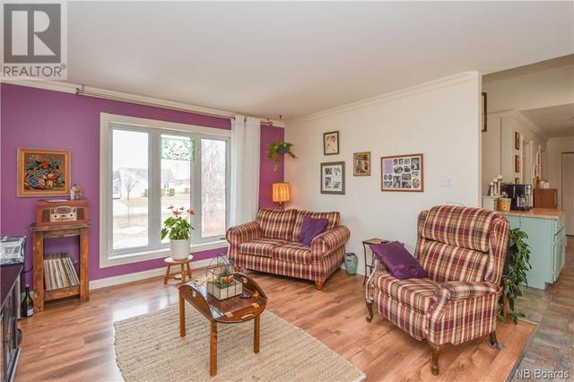 304 Savoie Ouest Street, House detached with 5 bedrooms, 2 bathrooms and null parking in Caraquet NB | Image 19