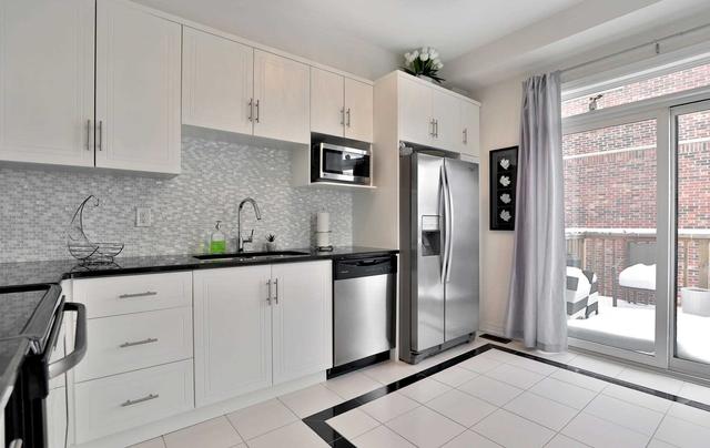 58 - 215 Dundas St E, Townhouse with 2 bedrooms, 4 bathrooms and 2 parking in Hamilton ON | Image 3
