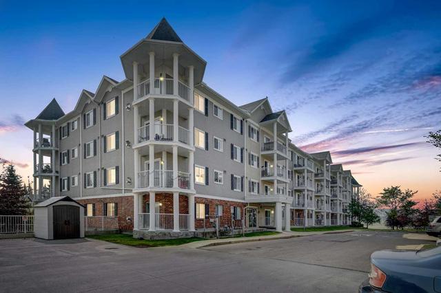 2113 - 43 Country Village Lane Ne, Condo with 1 bedrooms, 1 bathrooms and 1 parking in Calgary AB | Image 1