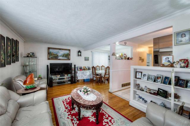 11 Billingham Rd, House detached with 3 bedrooms, 2 bathrooms and 3 parking in Toronto ON | Image 4