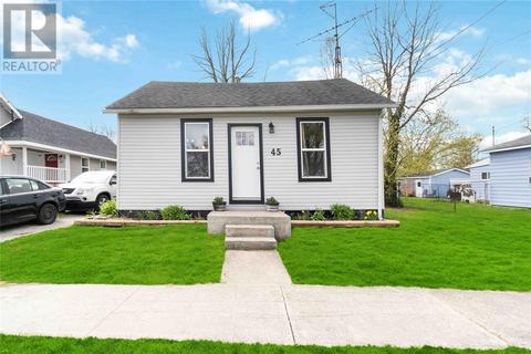 45 Milton Street, House detached with 2 bedrooms, 1 bathrooms and null parking in St. Clair ON | Card Image