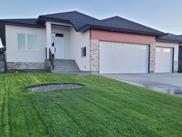 11 Dunes Way, House detached with 4 bedrooms, 3 bathrooms and 3 parking in Cypress County AB | Image 1