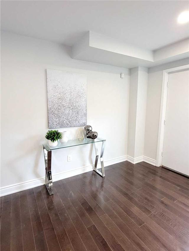 3 - 8 Liszt Gate, Townhouse with 3 bedrooms, 2 bathrooms and 2 parking in Toronto ON | Image 4