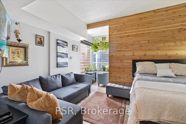 2402 - 1 King St W, Condo with 0 bedrooms, 1 bathrooms and 0 parking in Toronto ON | Image 7