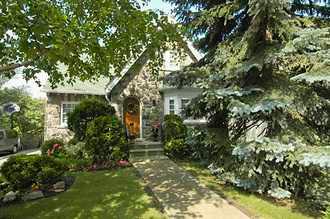 80 Colin Ave, House detached with 2 bedrooms, 3 bathrooms and 3 parking in Toronto ON | Image 1