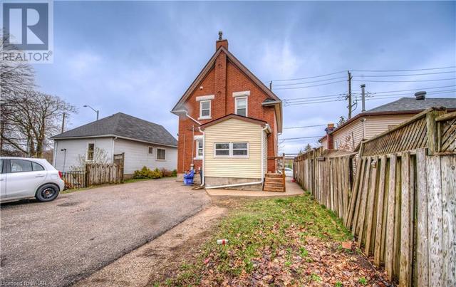 401 Courtland Avenue E, House other with 3 bedrooms, 2 bathrooms and 3 parking in Kitchener ON | Image 26