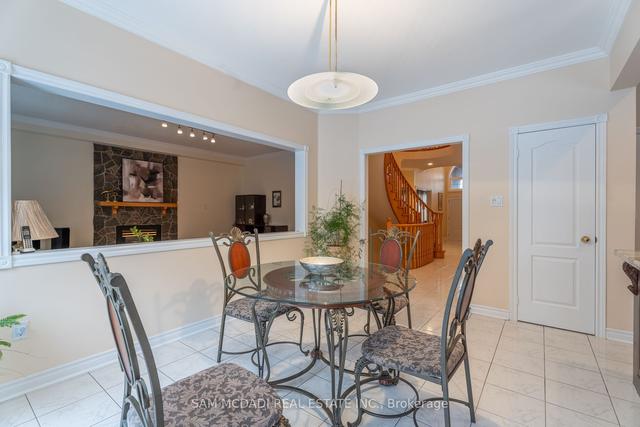 2360 Silverwood Dr, House detached with 4 bedrooms, 6 bathrooms and 10 parking in Mississauga ON | Image 3
