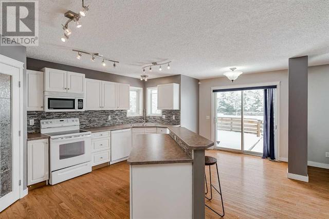 71 Wentworth Circle Sw, House detached with 4 bedrooms, 3 bathrooms and 4 parking in Calgary AB | Image 10