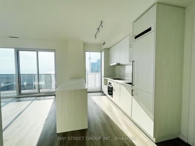6209 - 138 Downes St, Condo with 3 bedrooms, 3 bathrooms and 1 parking in Toronto ON | Image 4