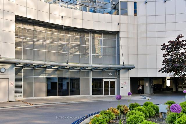 2003 - 36 Lee Centre Dr, Condo with 2 bedrooms, 1 bathrooms and 1 parking in Toronto ON | Image 17