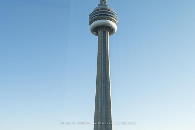 4404 - 183 Wellington St W, Condo with 3 bedrooms, 3 bathrooms and 1 parking in Toronto ON | Image 3