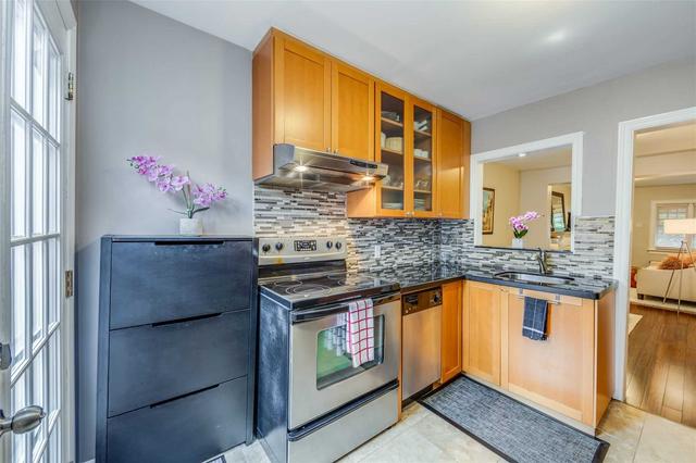 10 Chatham Ave, House semidetached with 2 bedrooms, 2 bathrooms and 1 parking in Toronto ON | Image 3
