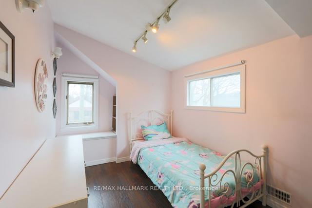 34 Mcdonald Ave, House detached with 3 bedrooms, 2 bathrooms and 1 parking in Toronto ON | Image 4