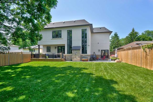 1075 Robarts Rd, House detached with 4 bedrooms, 5 bathrooms and 6 parking in Oakville ON | Image 32