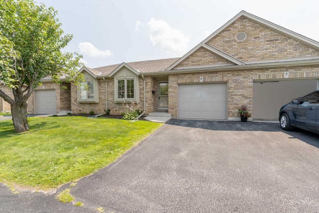 6 - 25 Cobden Crt, Townhouse with 2 bedrooms, 2 bathrooms and 2 parking in Brantford ON | Image 34