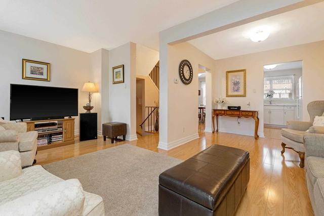 68 Morley Cres E, Townhouse with 3 bedrooms, 2 bathrooms and 2 parking in Brampton ON | Image 32