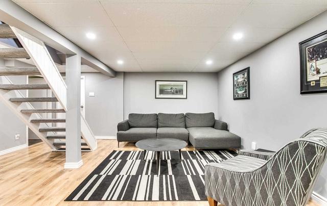 49 Burden Cres, House detached with 3 bedrooms, 3 bathrooms and 5 parking in Ajax ON | Image 20