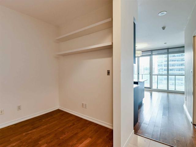 1503 - 55 Bremner Blvd, Condo with 1 bedrooms, 1 bathrooms and 0 parking in Toronto ON | Image 6