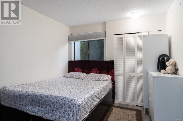 118 - 290 Regina Ave, Condo with 2 bedrooms, 1 bathrooms and 2 parking in Saanich BC | Image 11