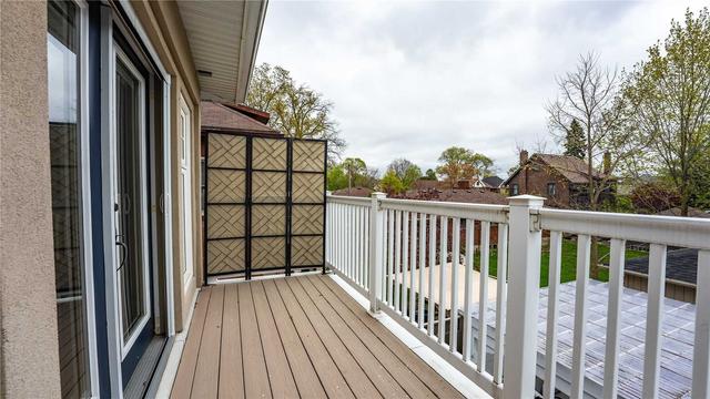 22 Maple Ave, House detached with 4 bedrooms, 3 bathrooms and 4 parking in Brantford ON | Image 37