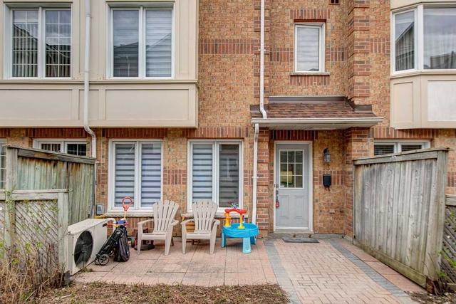 16 - 151 Townsgate Dr, Townhouse with 3 bedrooms, 3 bathrooms and 2 parking in Vaughan ON | Image 31