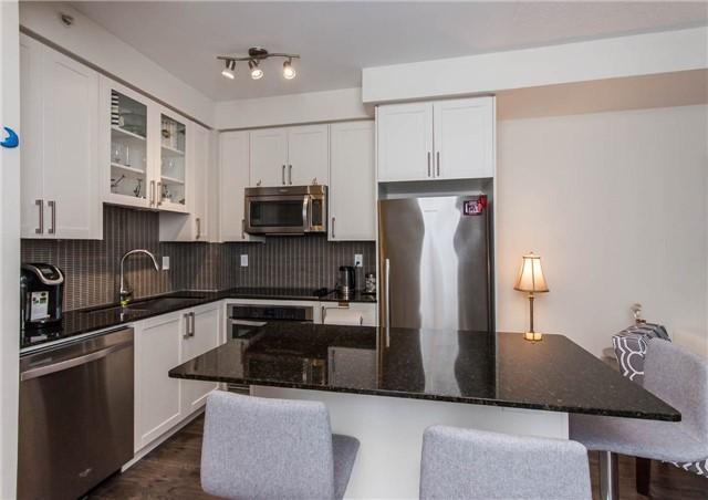 909B - 9090 Yonge St, Condo with 1 bedrooms, 1 bathrooms and 1 parking in Richmond Hill ON | Image 3